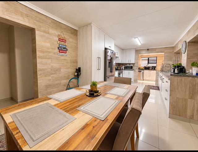 4 BEDROOM HOUSE FOR SALE IN SUNAIR PARK